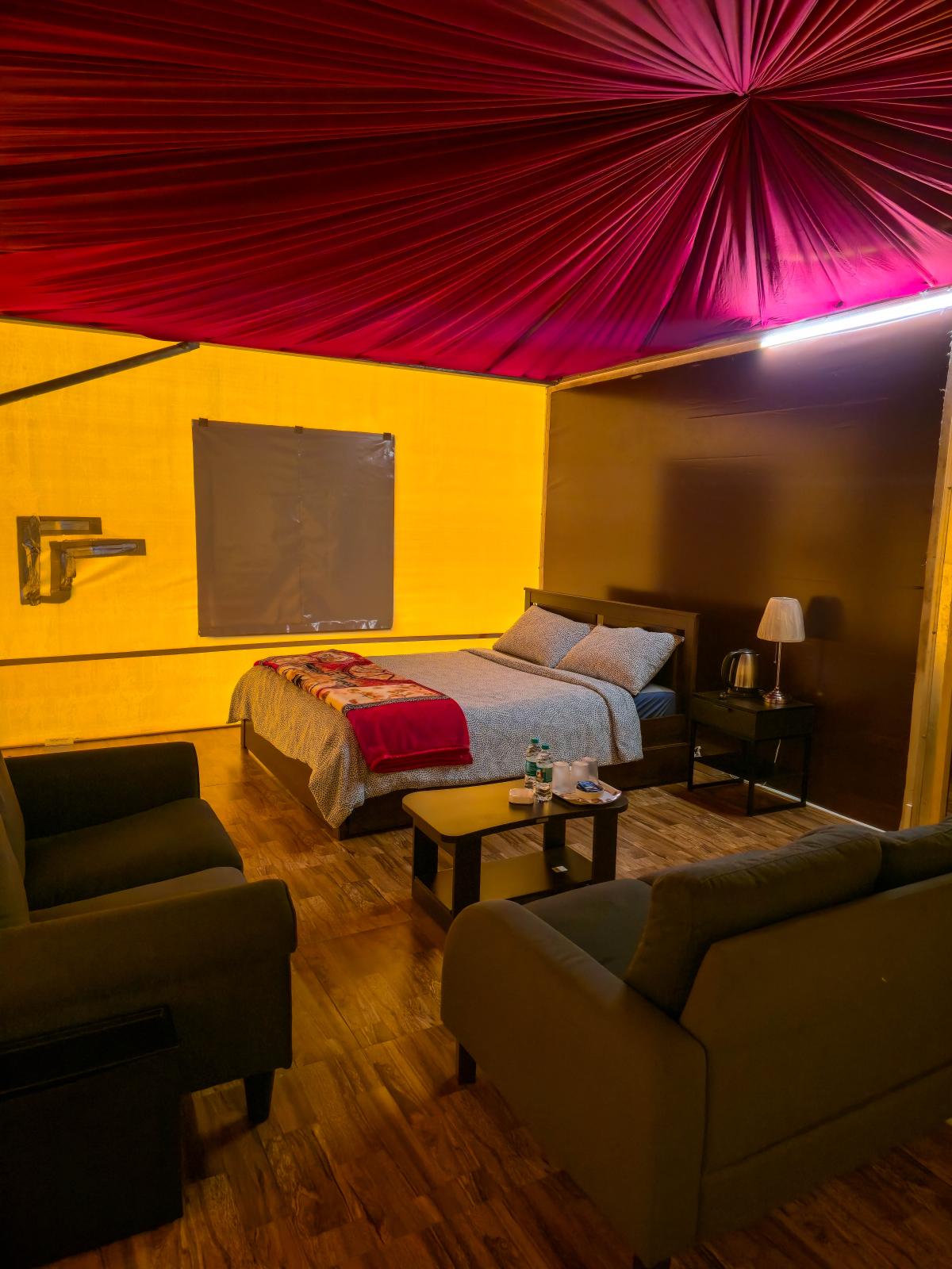 100 Waterfalls Tents & Suites